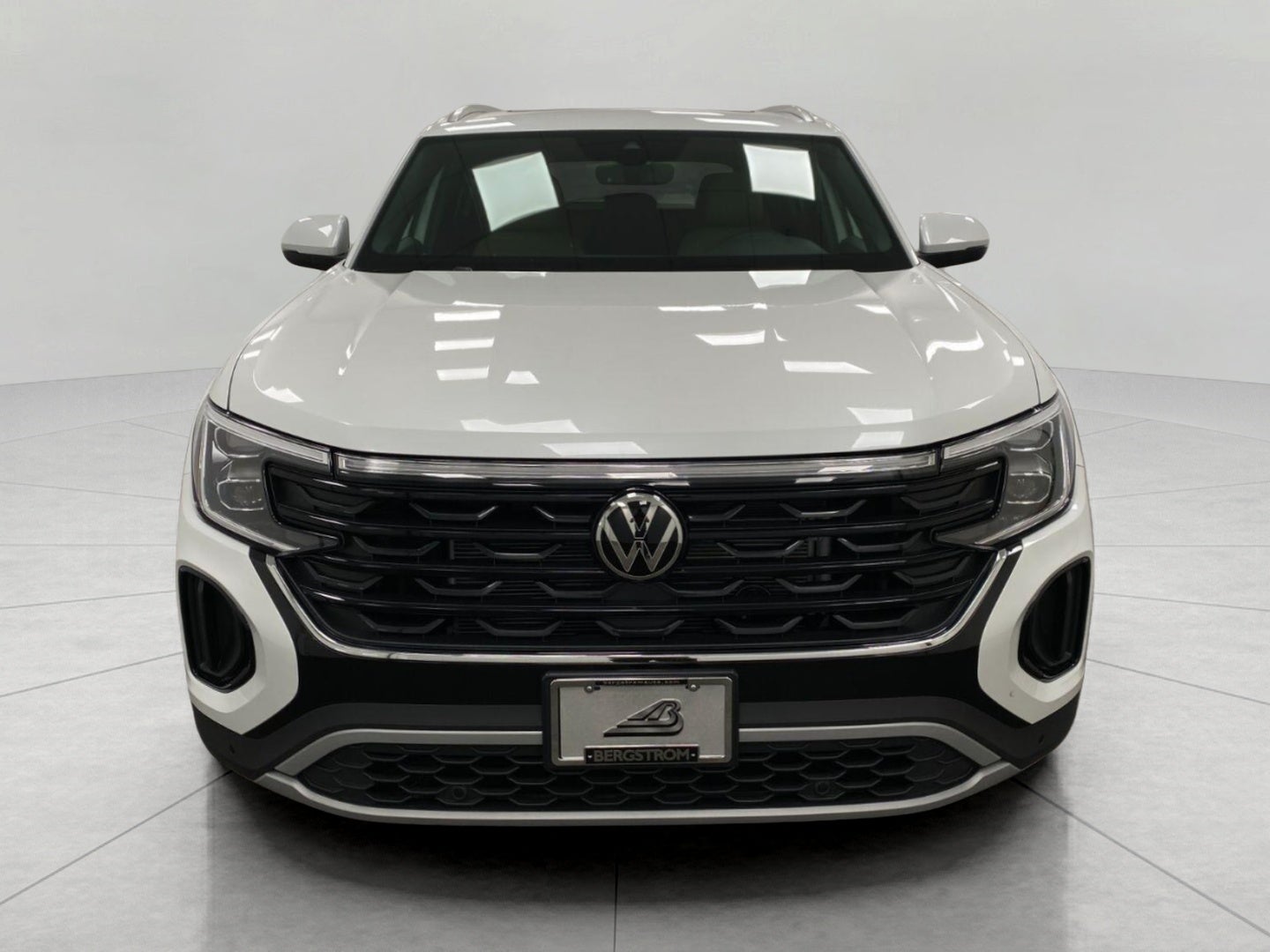 2026 Volkswagen Atlas Cross Sport 2.0T SE w/Technology 4MOTION