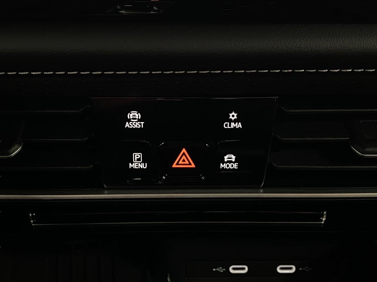 2026 Volkswagen Atlas Cross Sport 2.0T SE w/Technology 4MOTION