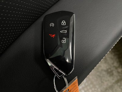 2026 Volkswagen Atlas Cross Sport 2.0T SE w/Technology 4MOTION