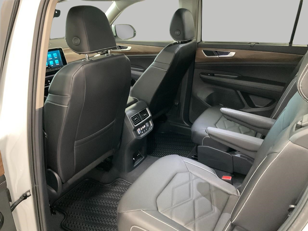 2026 Volkswagen Atlas SE w/Tech - Photo 27