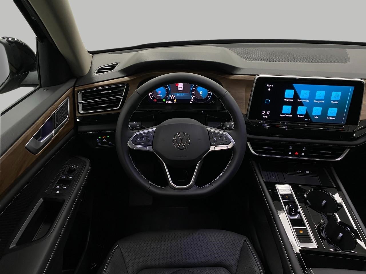 2026 Volkswagen Atlas 2.0T SE w/Technology 4MOTION