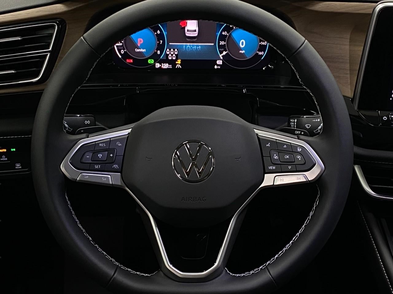 2026 Volkswagen Atlas 2.0T SE w/Technology 4MOTION
