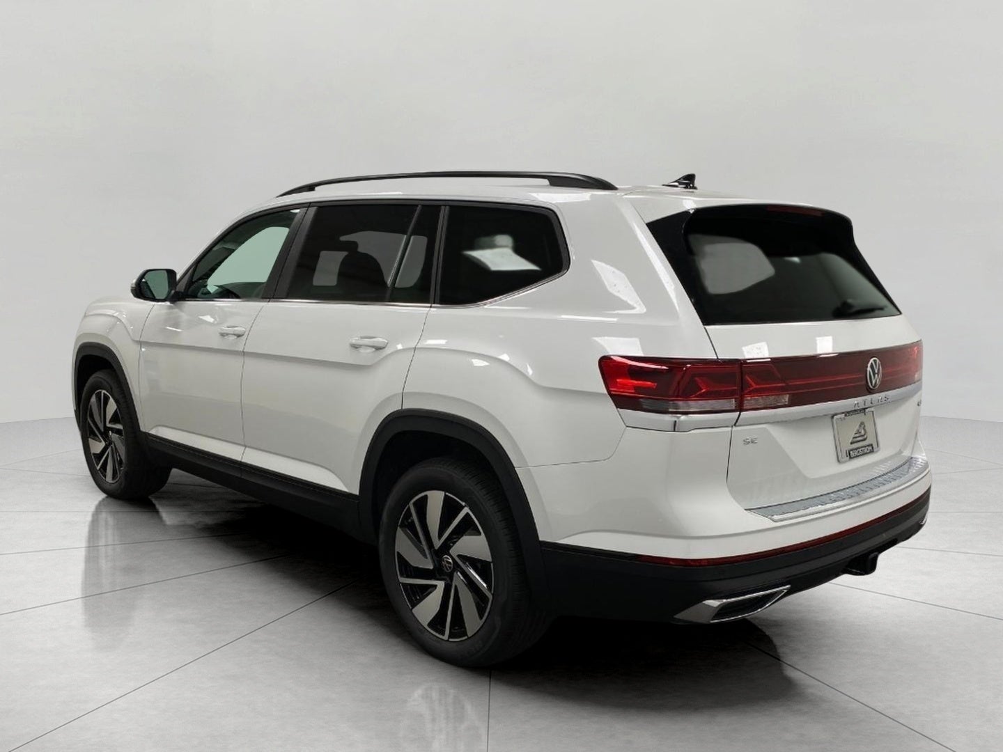 2026 Volkswagen Atlas 2.0T SE w/Technology 4MOTION