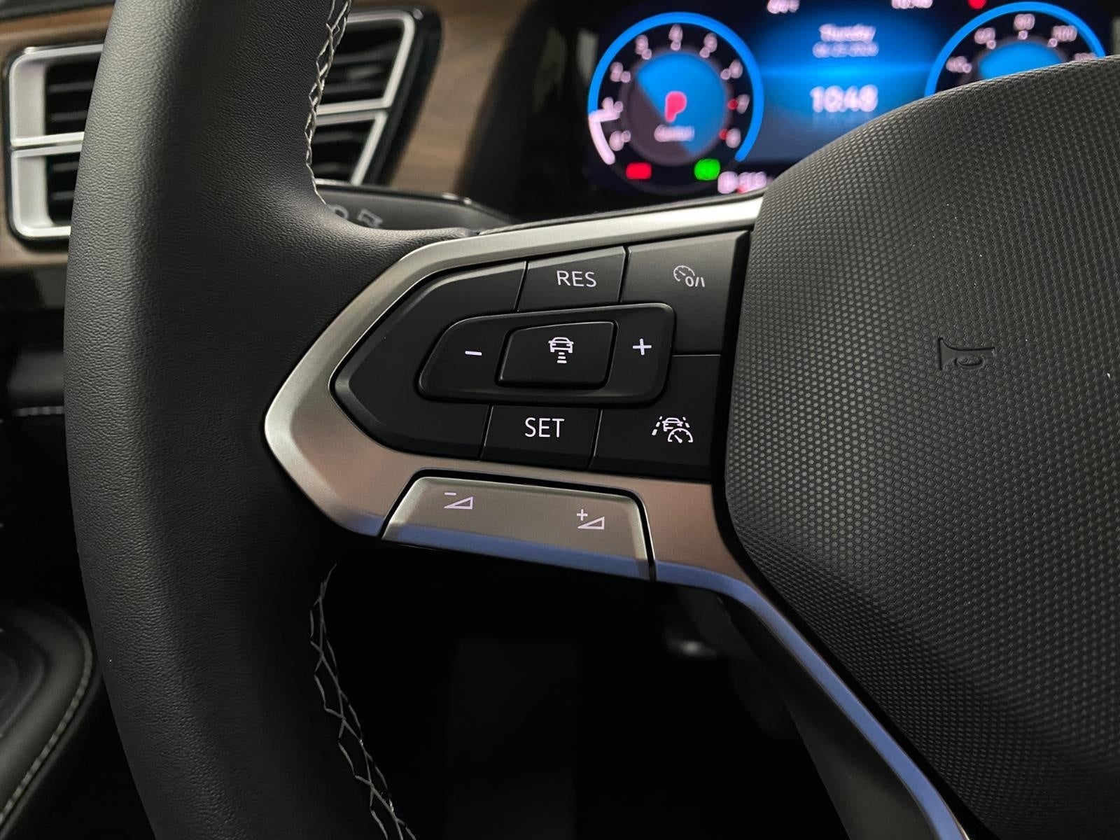 2026 Volkswagen Atlas 2.0T SE w/Technology 4MOTION