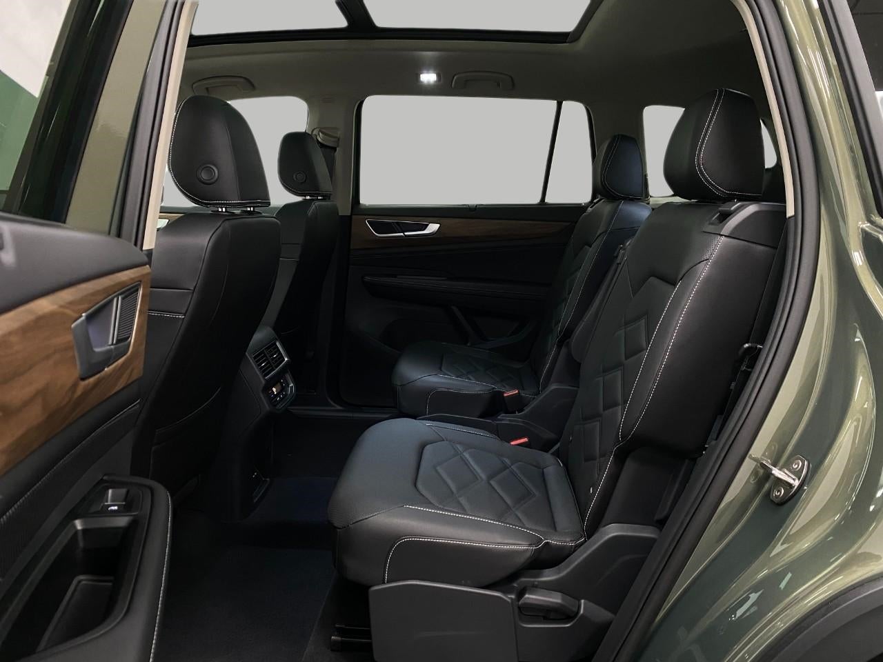 2026 Volkswagen Atlas 2.0T SE w/Technology 4MOTION