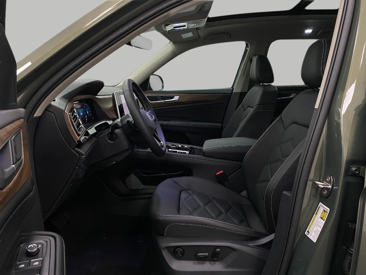 2026 Volkswagen Atlas 2.0T SE w/Technology 4MOTION