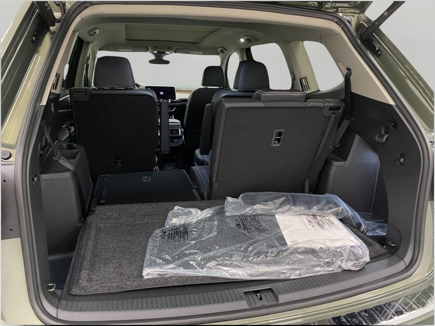 2026 Volkswagen Atlas 2.0T SE w/Technology 4MOTION
