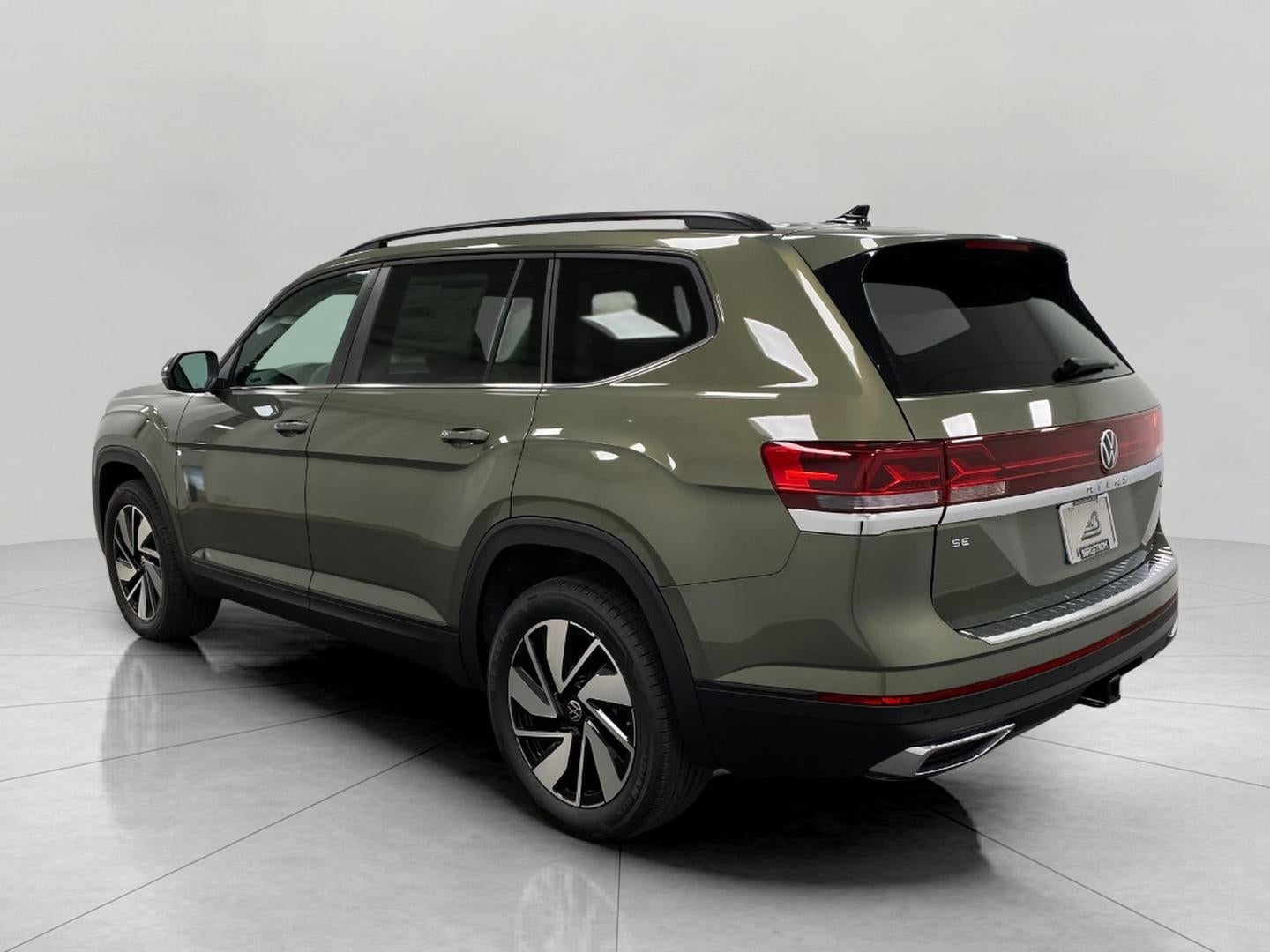 2026 Volkswagen Atlas 2.0T SE w/Technology 4MOTION