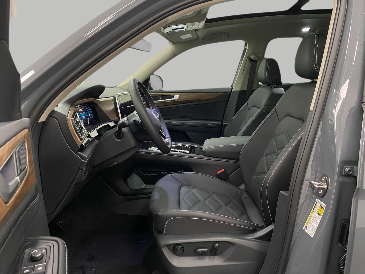 2026 Volkswagen Atlas 2.0T SE w/Technology 4MOTION