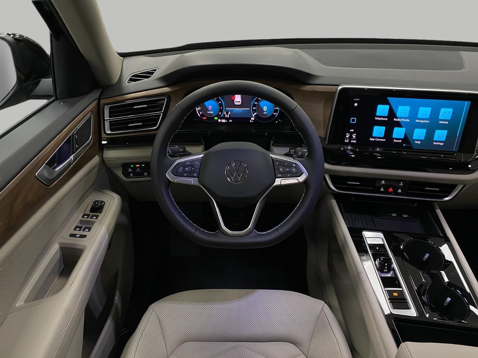 2026 Volkswagen Atlas 2.0T SE w/Technology 4MOTION