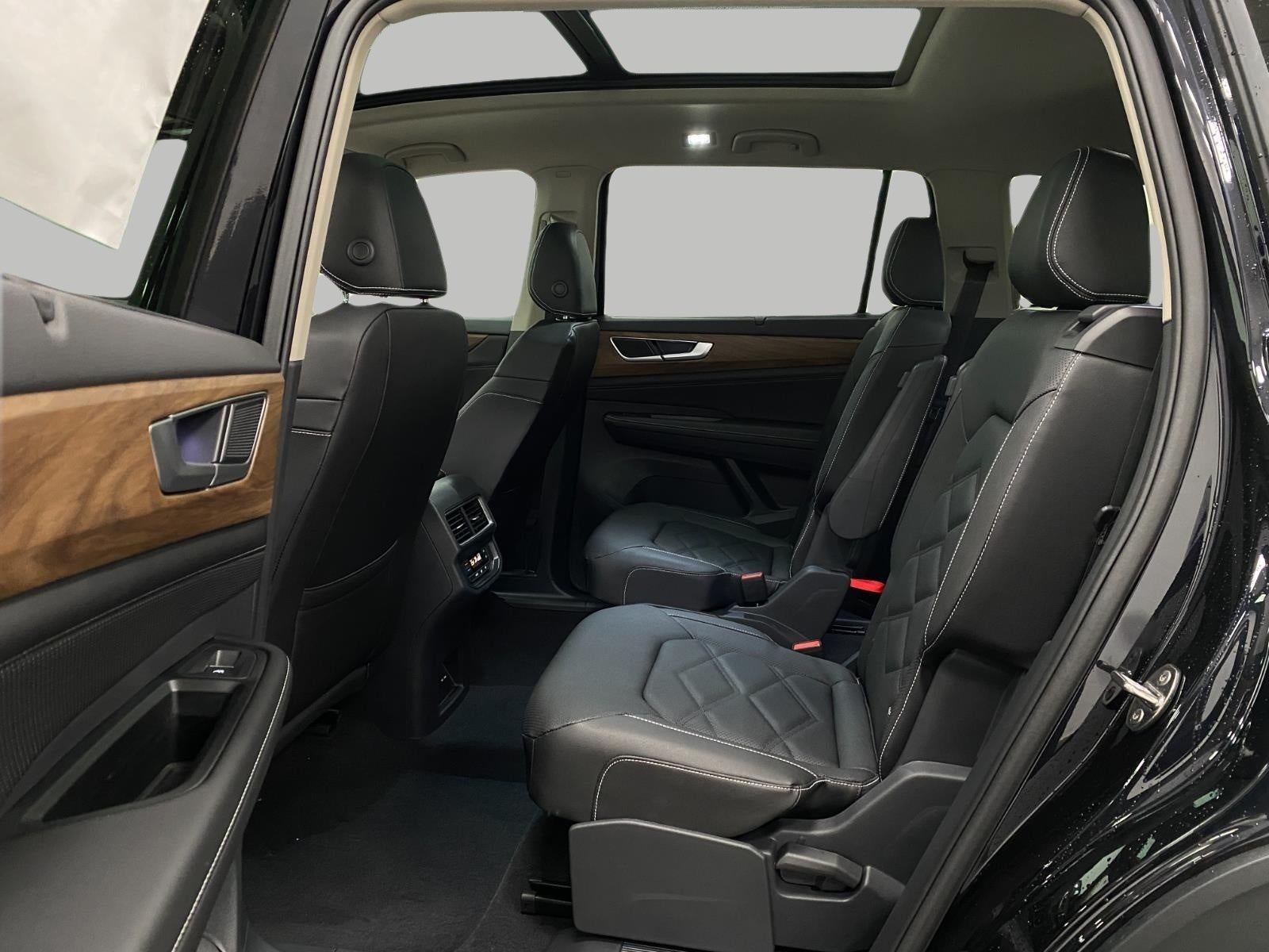 2026 Volkswagen Atlas 2.0T SE w/Technology 4MOTION