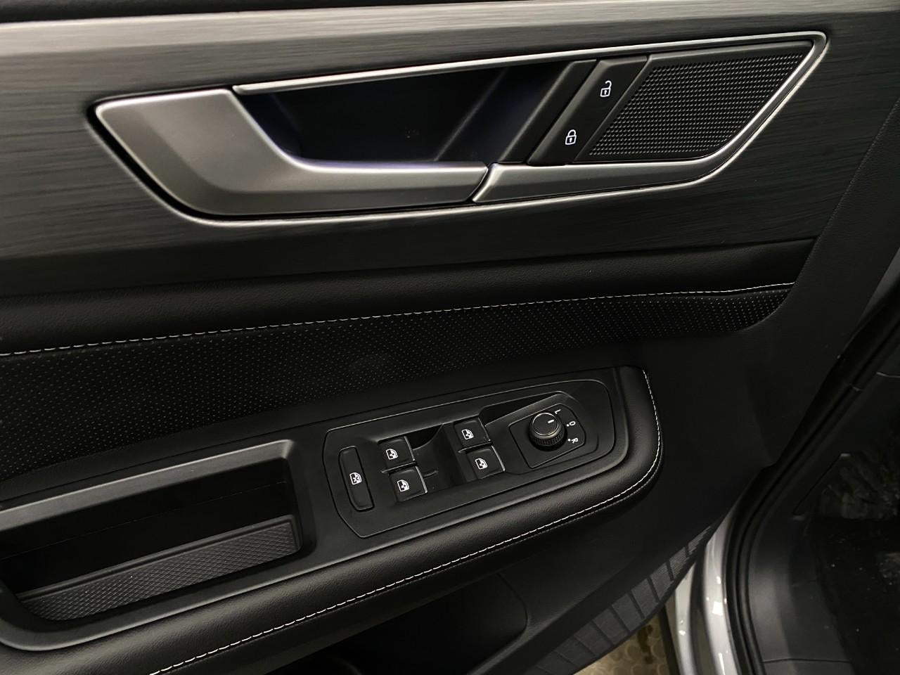 2026 Volkswagen Atlas Cross Sport 2.0T SE 4MOTION