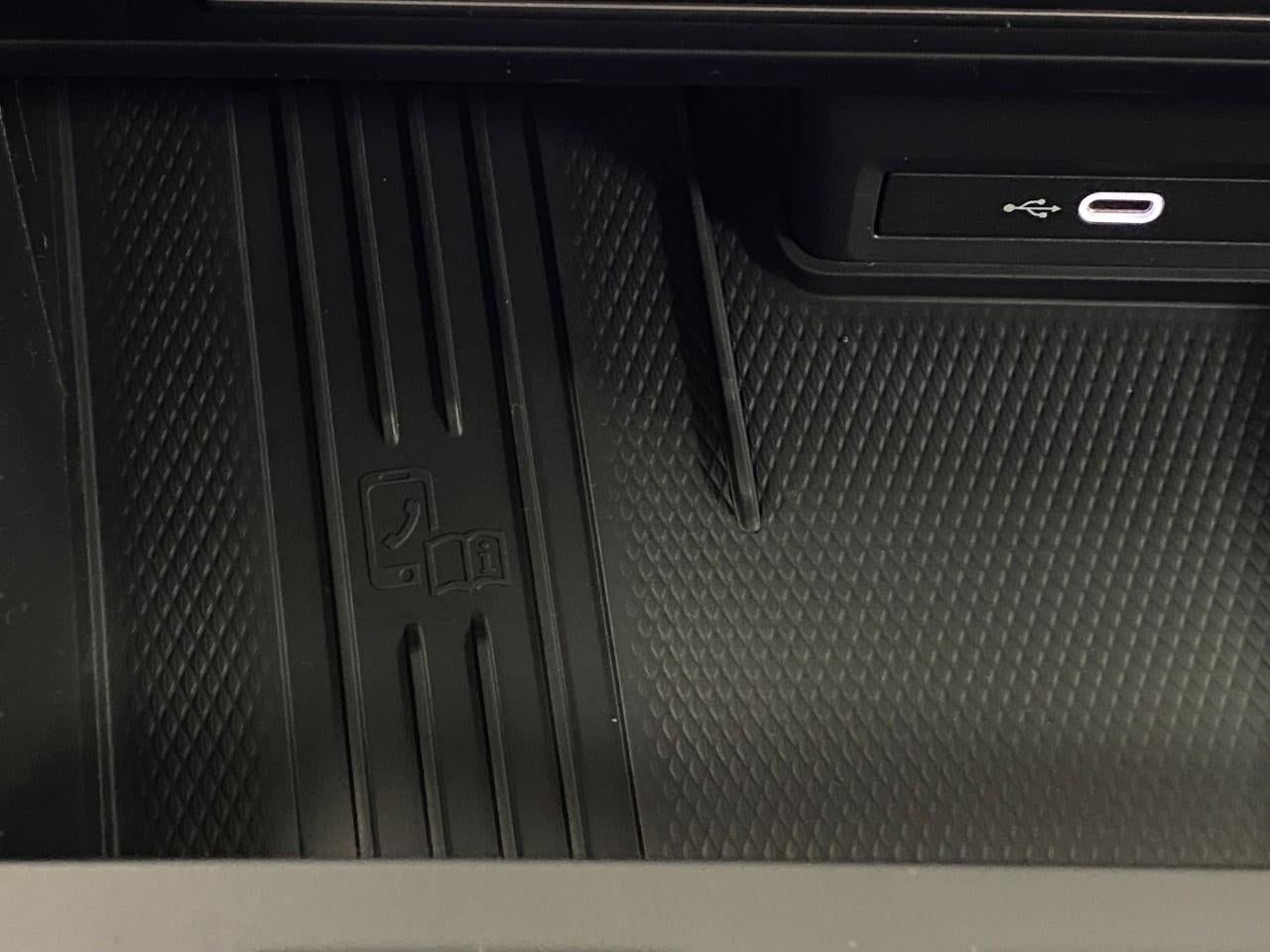 2026 Volkswagen Atlas Cross Sport 2.0T SE 4MOTION