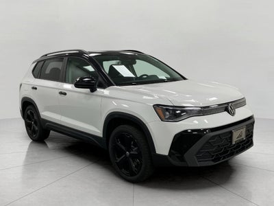 2026 Volkswagen Taos SE Black 4MOTION