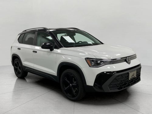 2026 Volkswagen Taos SE Black 4MOTION