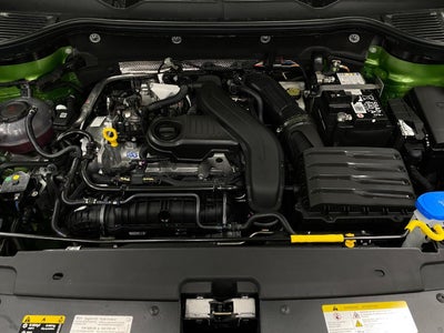 2026 Volkswagen Taos SE Black 4MOTION