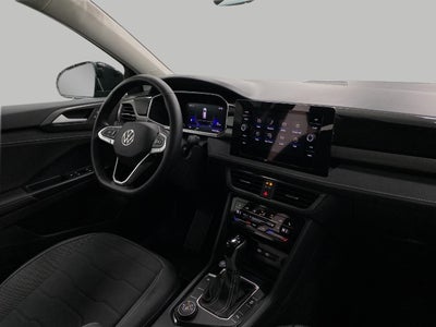 2026 Volkswagen Taos SE Black 4MOTION