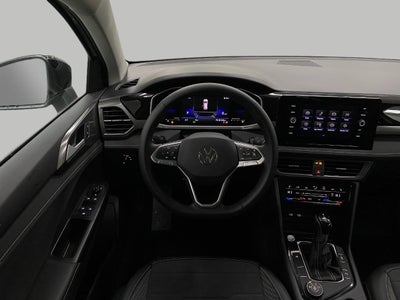 2026 Volkswagen Taos SE Black 4MOTION