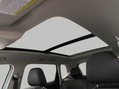 2026 Volkswagen Taos SE Black 4MOTION