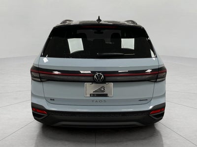 2026 Volkswagen Taos SE Black 4MOTION