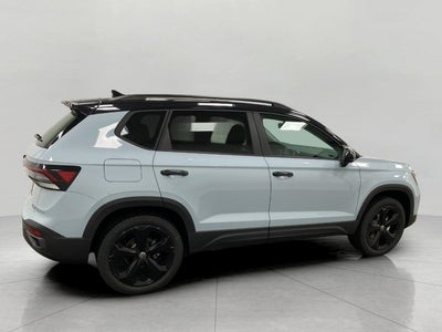 2026 Volkswagen Taos SE Black 4MOTION