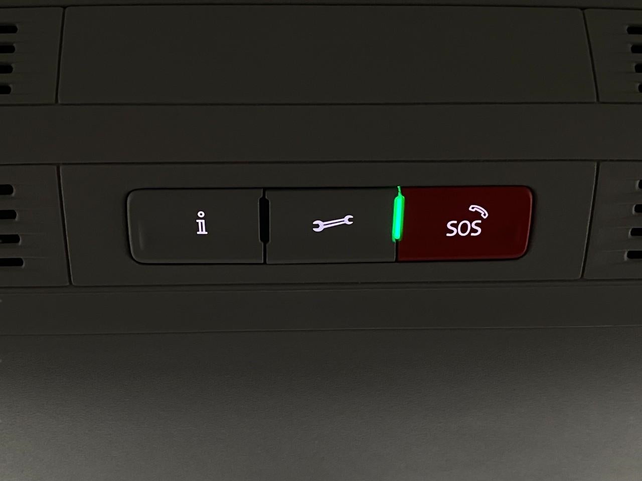 2026 Volkswagen Taos SE Black 4MOTION