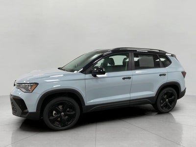 2026 Volkswagen Taos SE Black 4MOTION
