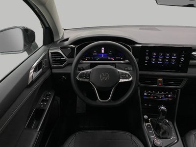 2026 Volkswagen Taos SE Black 4MOTION