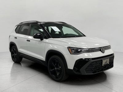 2026 Volkswagen Taos SE Black 4MOTION