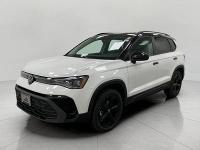 2026 Volkswagen Taos SE Black 4MOTION