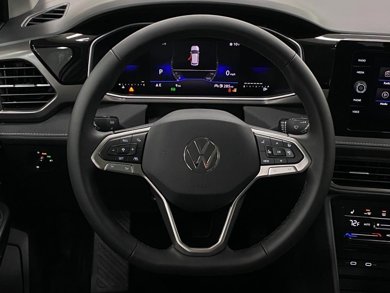 2026 Volkswagen Taos SE Black 4MOTION