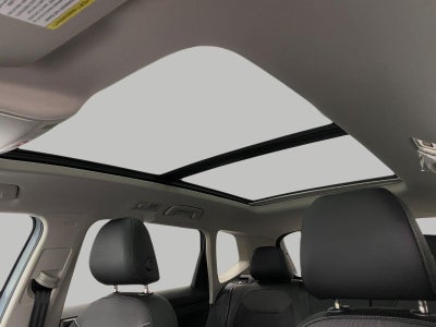 2027 Volkswagen Taos SE Black 4MOTION