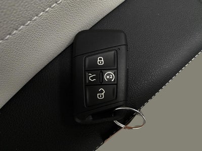 2026 Volkswagen Taos SEL 4MOTION