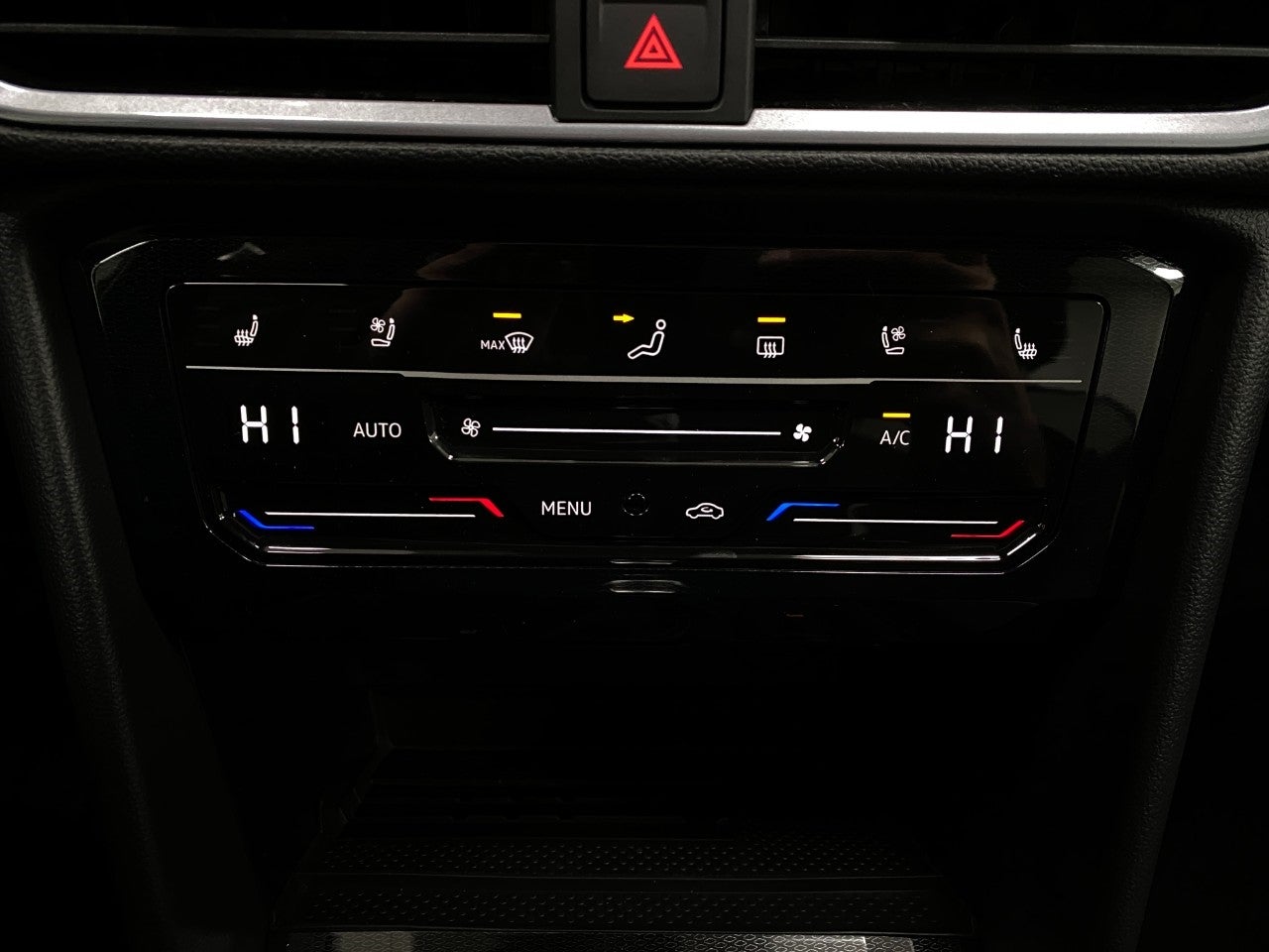 2026 Volkswagen Taos SEL 4MOTION