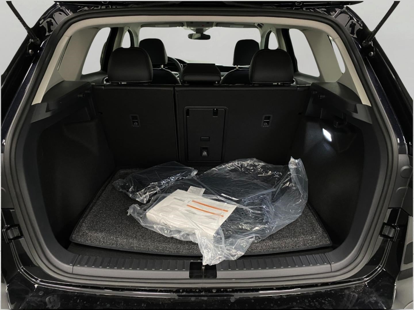 2026 Volkswagen Taos SEL 4MOTION