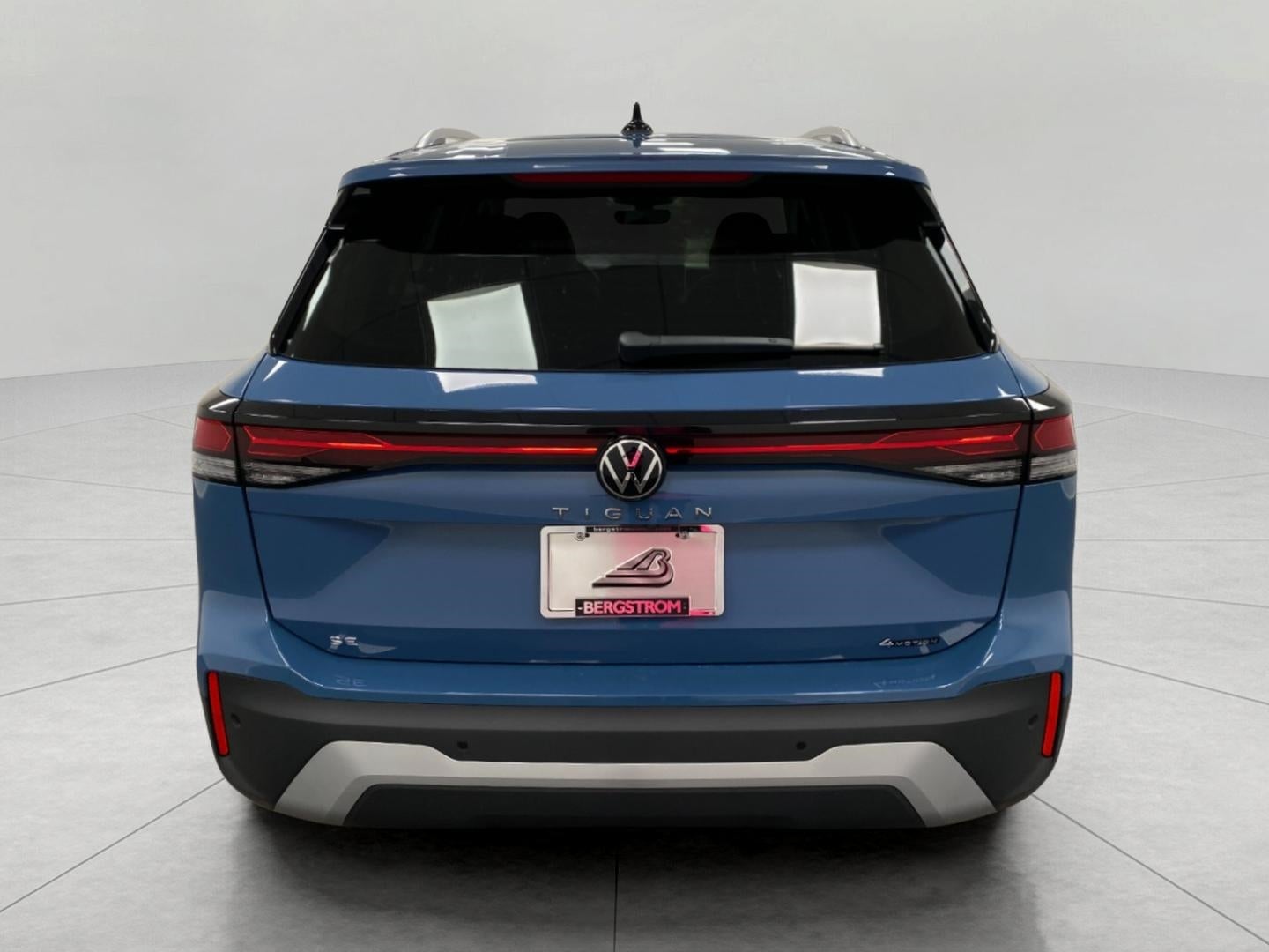 2025 Volkswagen Tiguan 2.0T SE 4MOTION