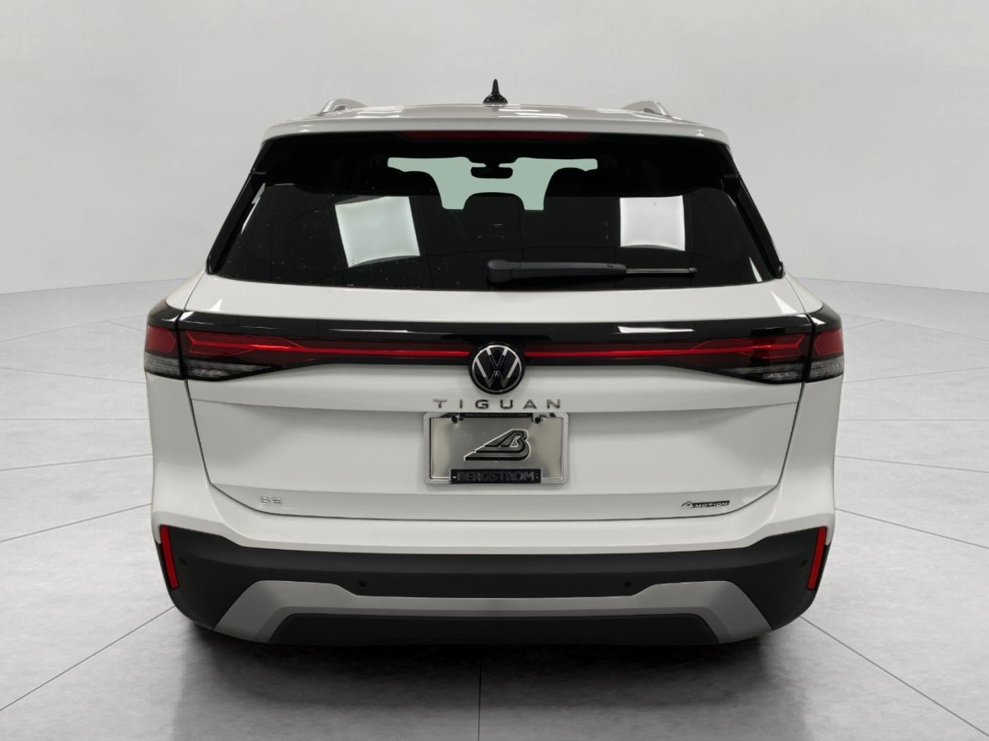 2025 Volkswagen Tiguan 2.0T SE 4MOTION