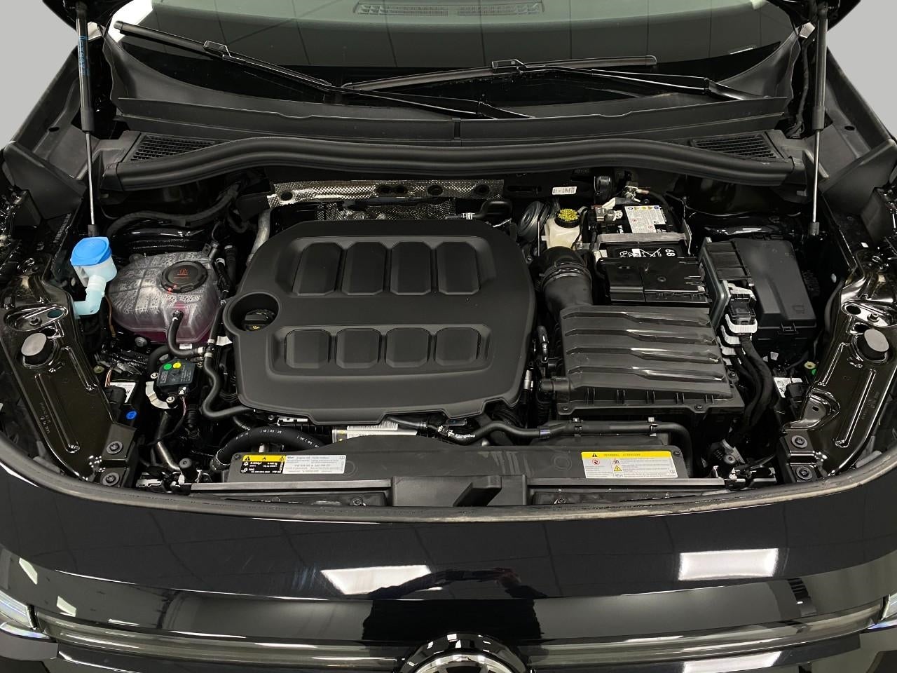 2025 Volkswagen Tiguan 2.0T SE 4MOTION