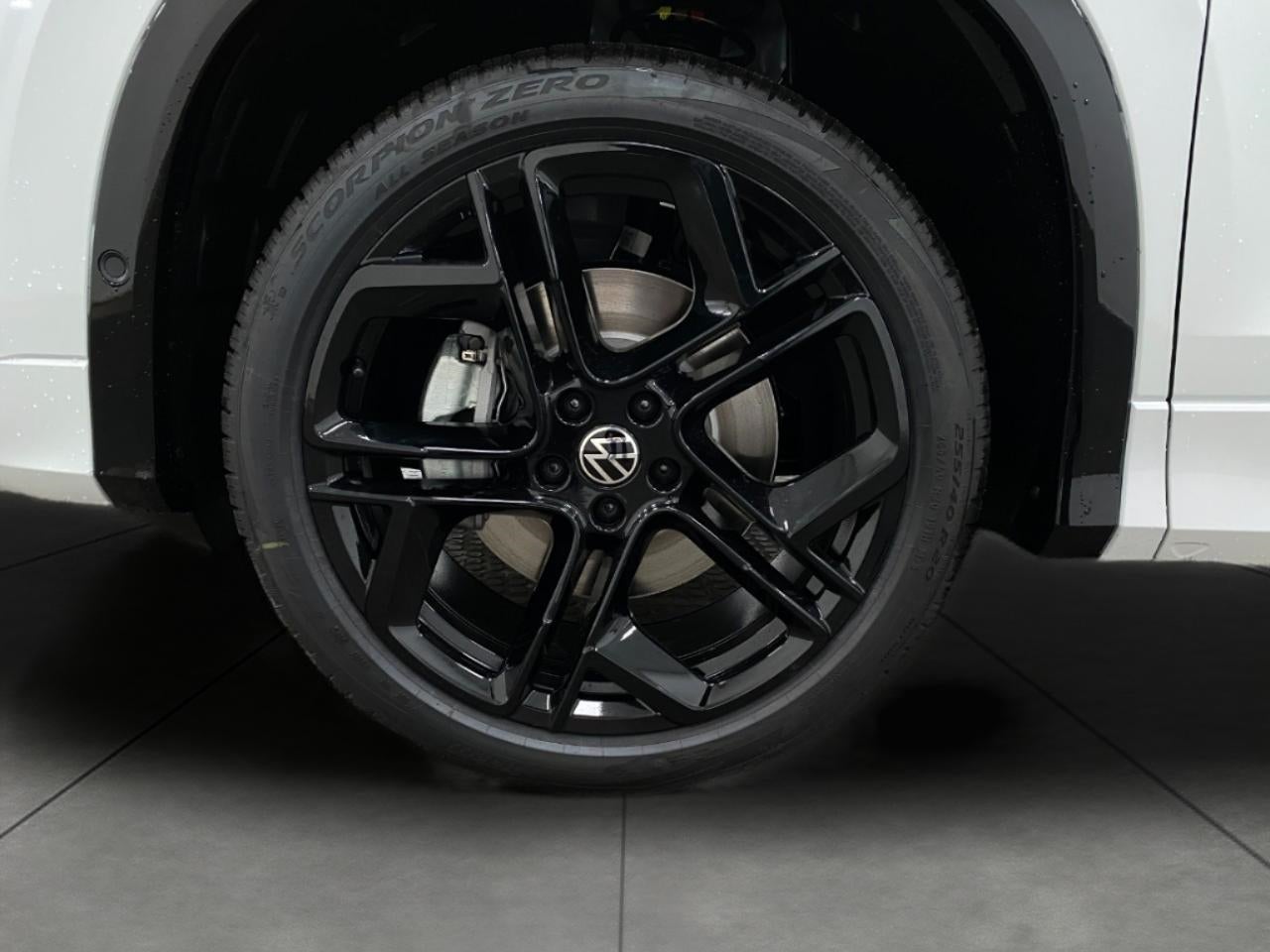 2026 Volkswagen Tiguan 2.0T SE R-Line Black 4MOTION