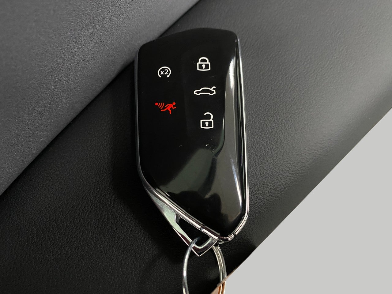 2026 Volkswagen Tiguan 2.0T SE R-Line Black 4MOTION