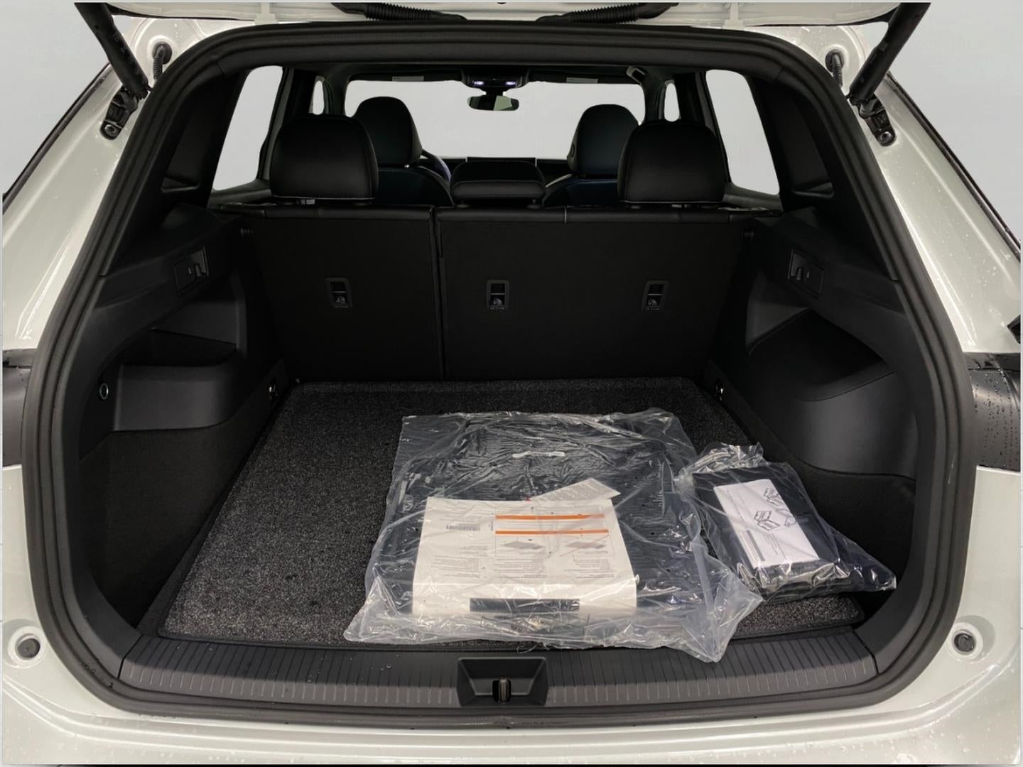 2026 Volkswagen Tiguan 2.0T SE R-Line Black 4MOTION