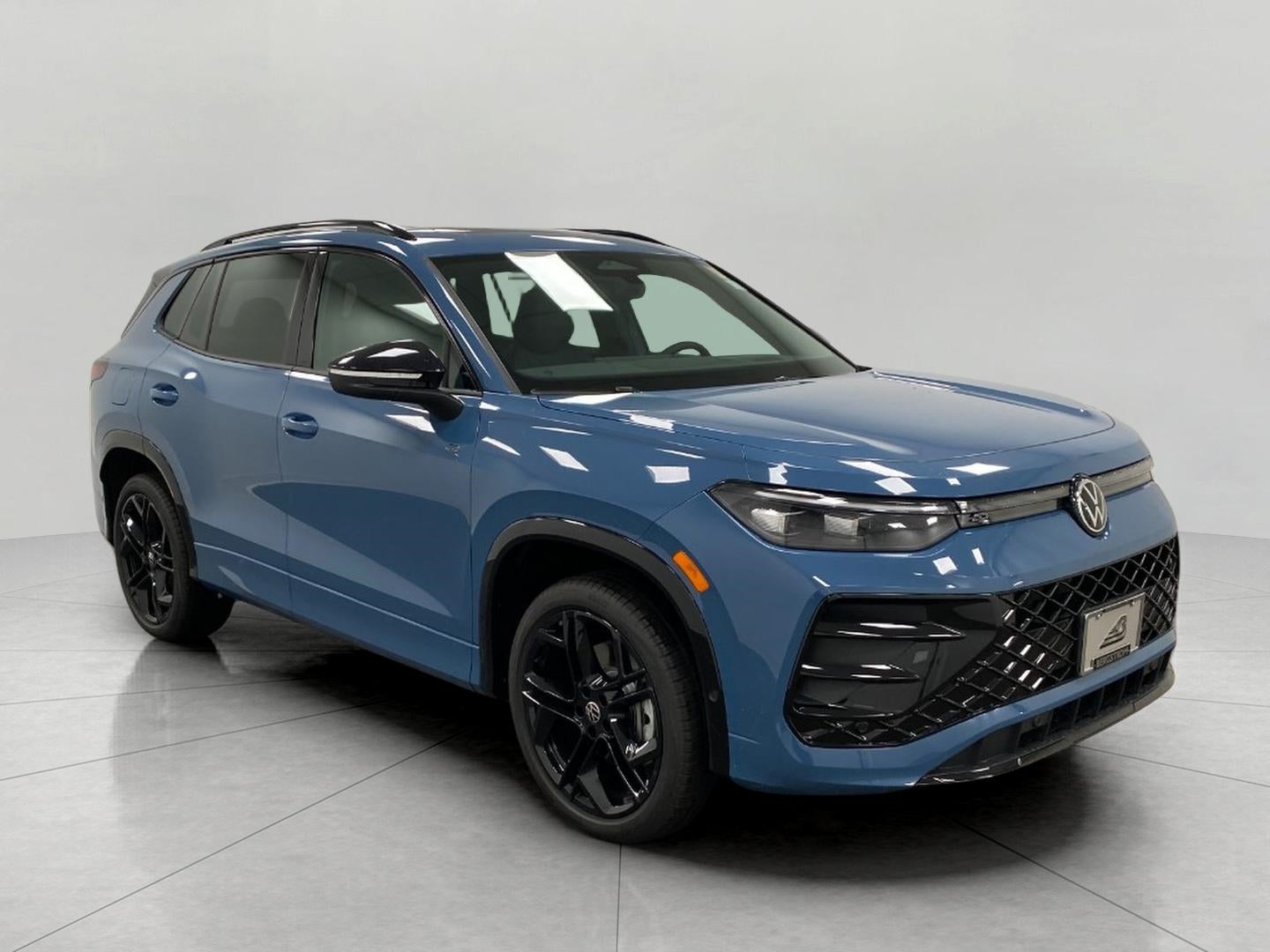 2026 Volkswagen Tiguan 2.0T SE R-Line Black 4MOTION