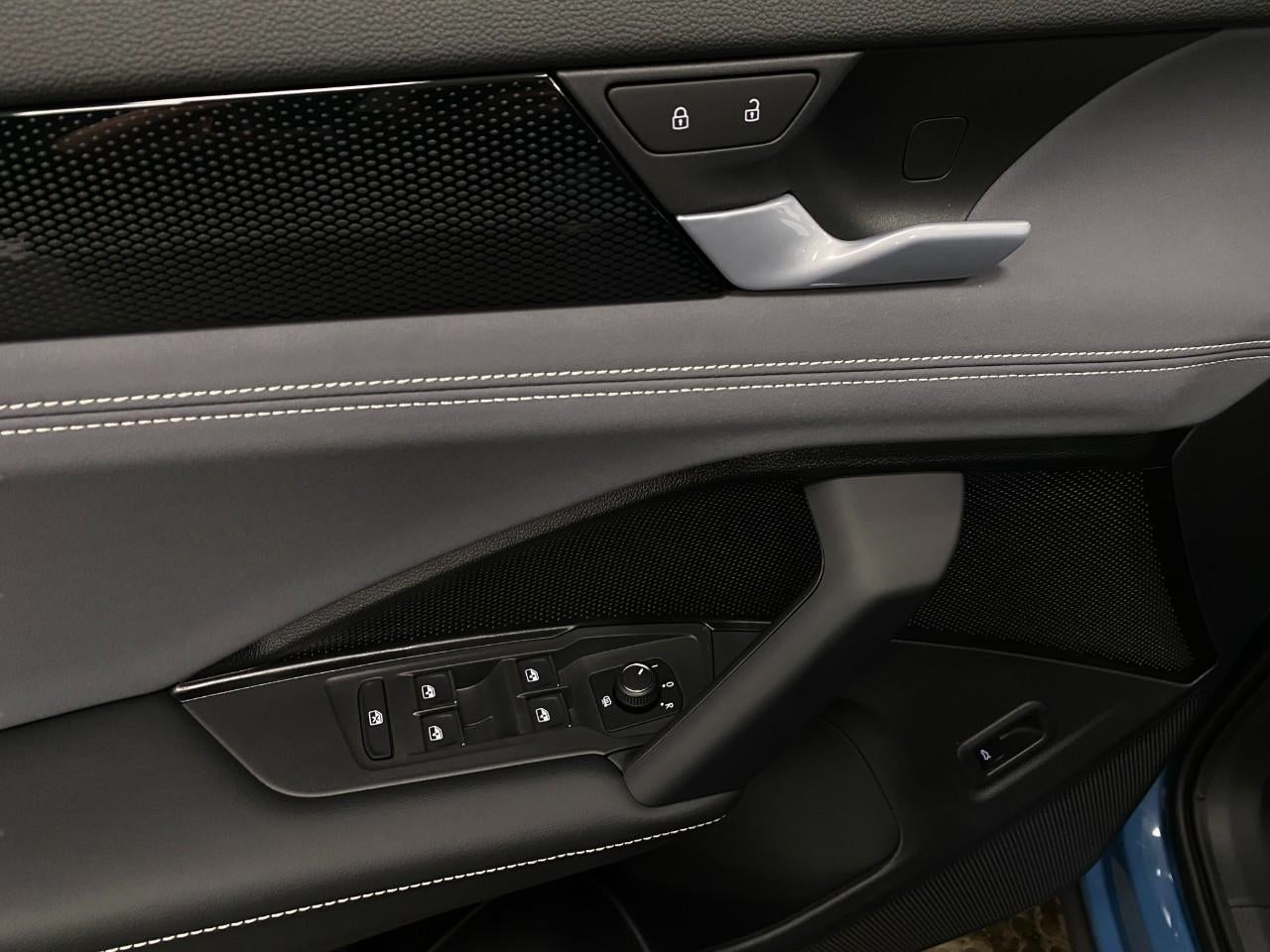 2026 Volkswagen Tiguan 2.0T SE R-Line Black 4MOTION