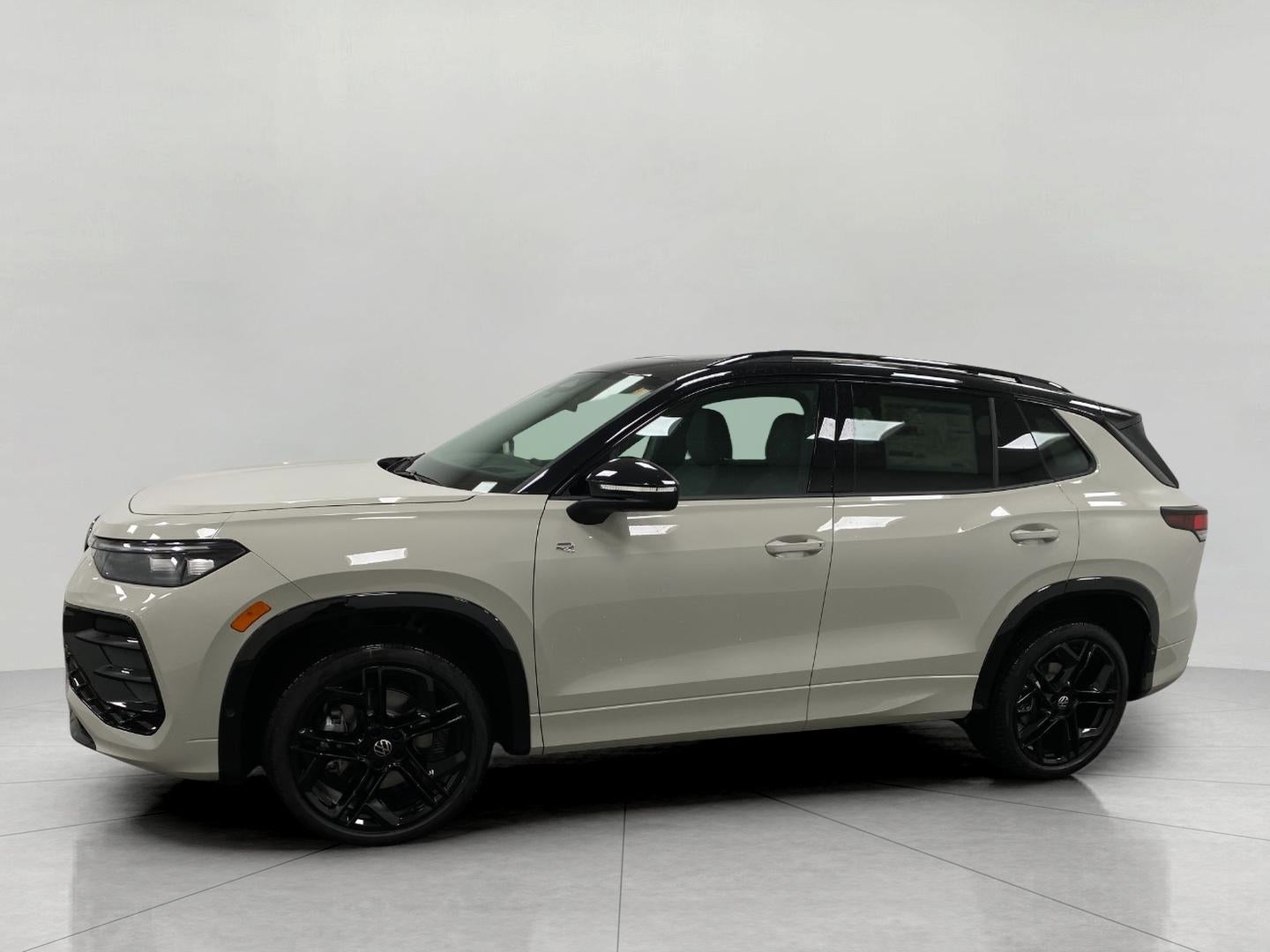 2026 Volkswagen Tiguan 2.0T SE R-Line Black 4MOTION