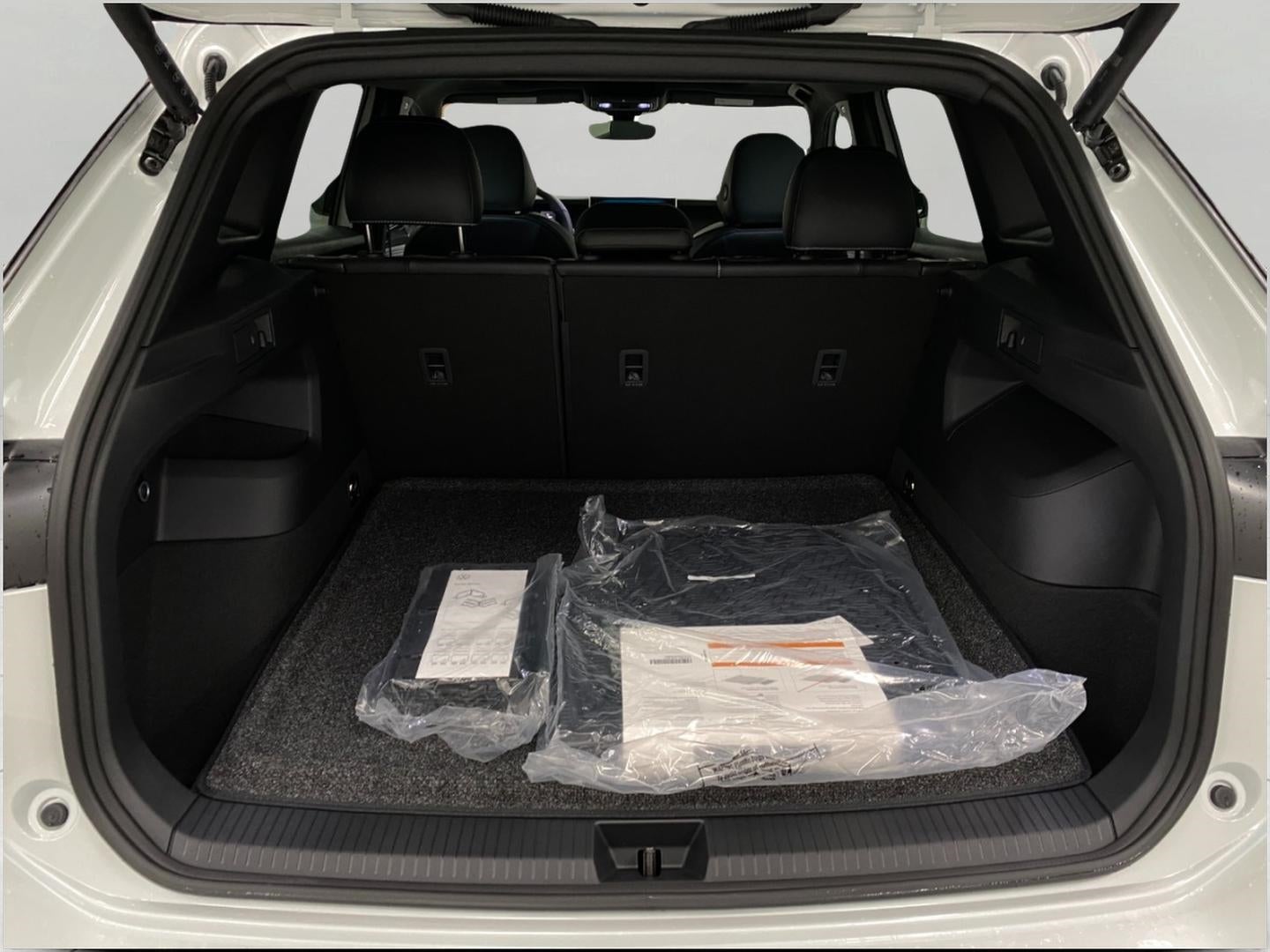 2026 Volkswagen Tiguan 2.0T SE R-Line Black 4MOTION