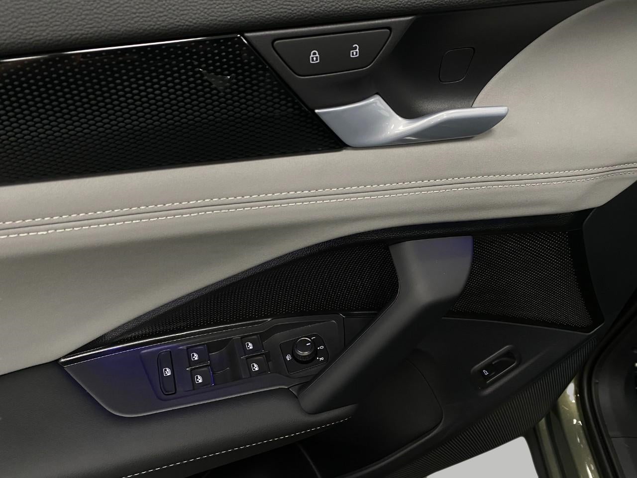 2026 Volkswagen Tiguan 2.0T SE R-Line Black 4MOTION