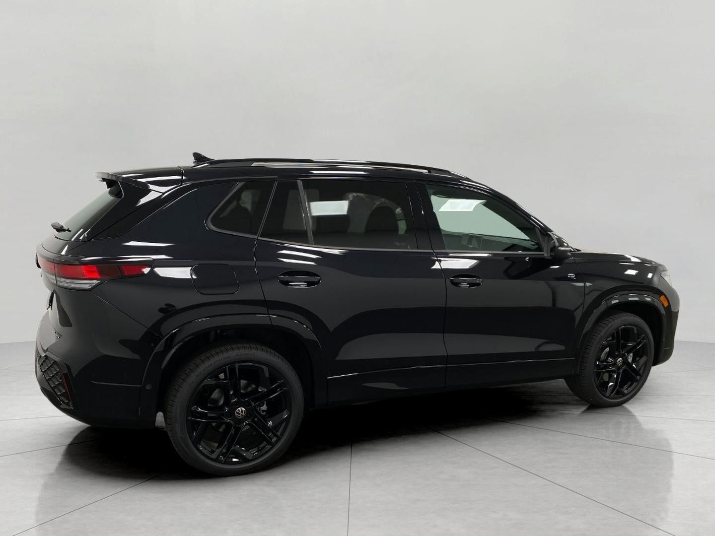 2026 Volkswagen Tiguan SE R-Line Black 4MOTION