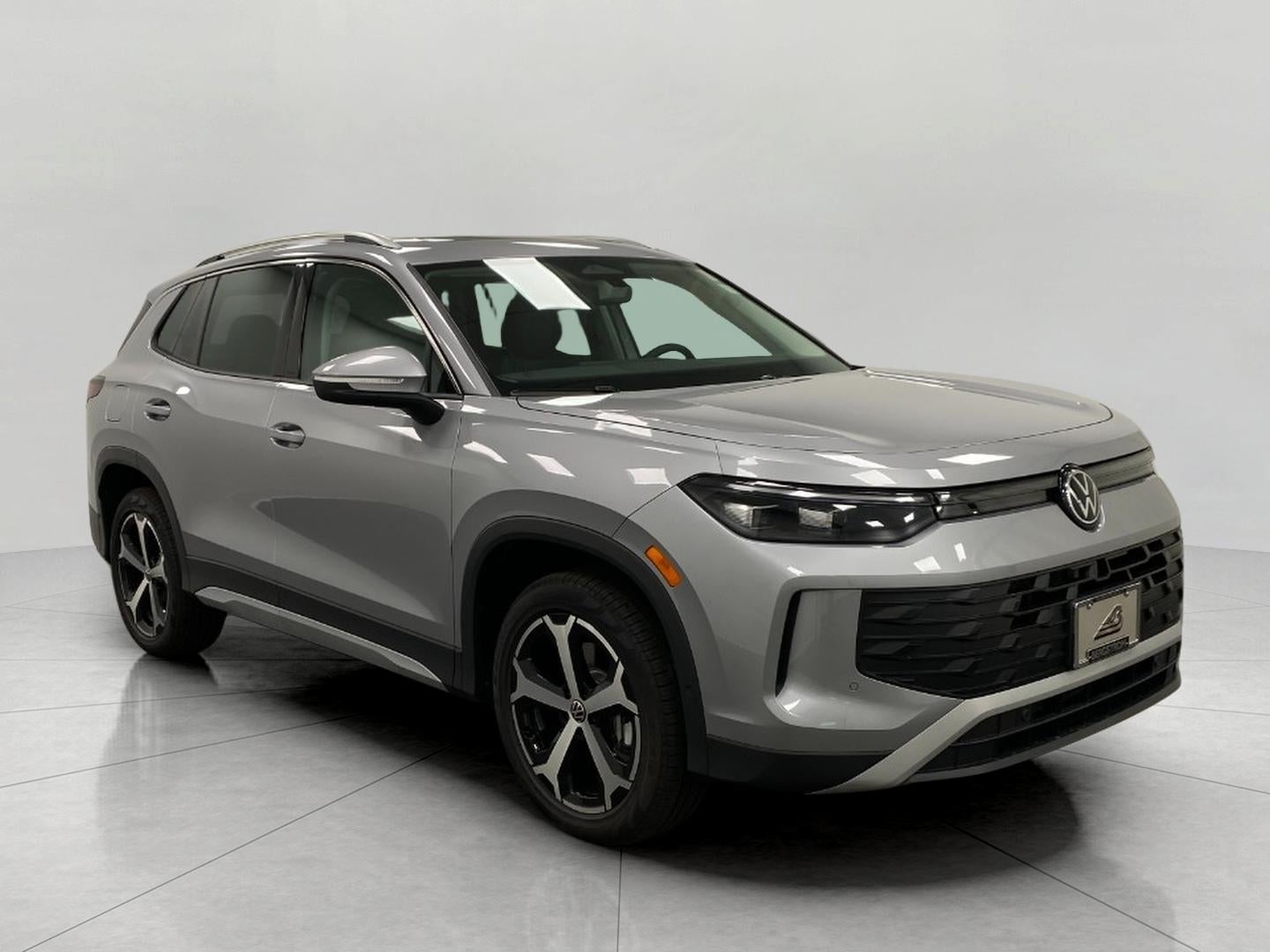 2025 Volkswagen Tiguan 2.0T SE 4MOTION