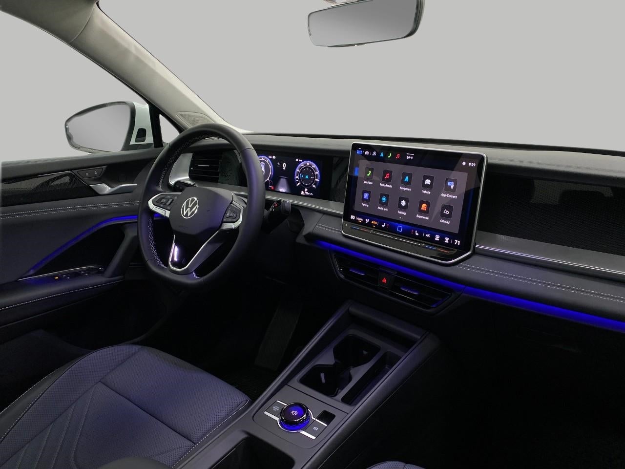 2025 Volkswagen Tiguan 2.0T SE 4MOTION