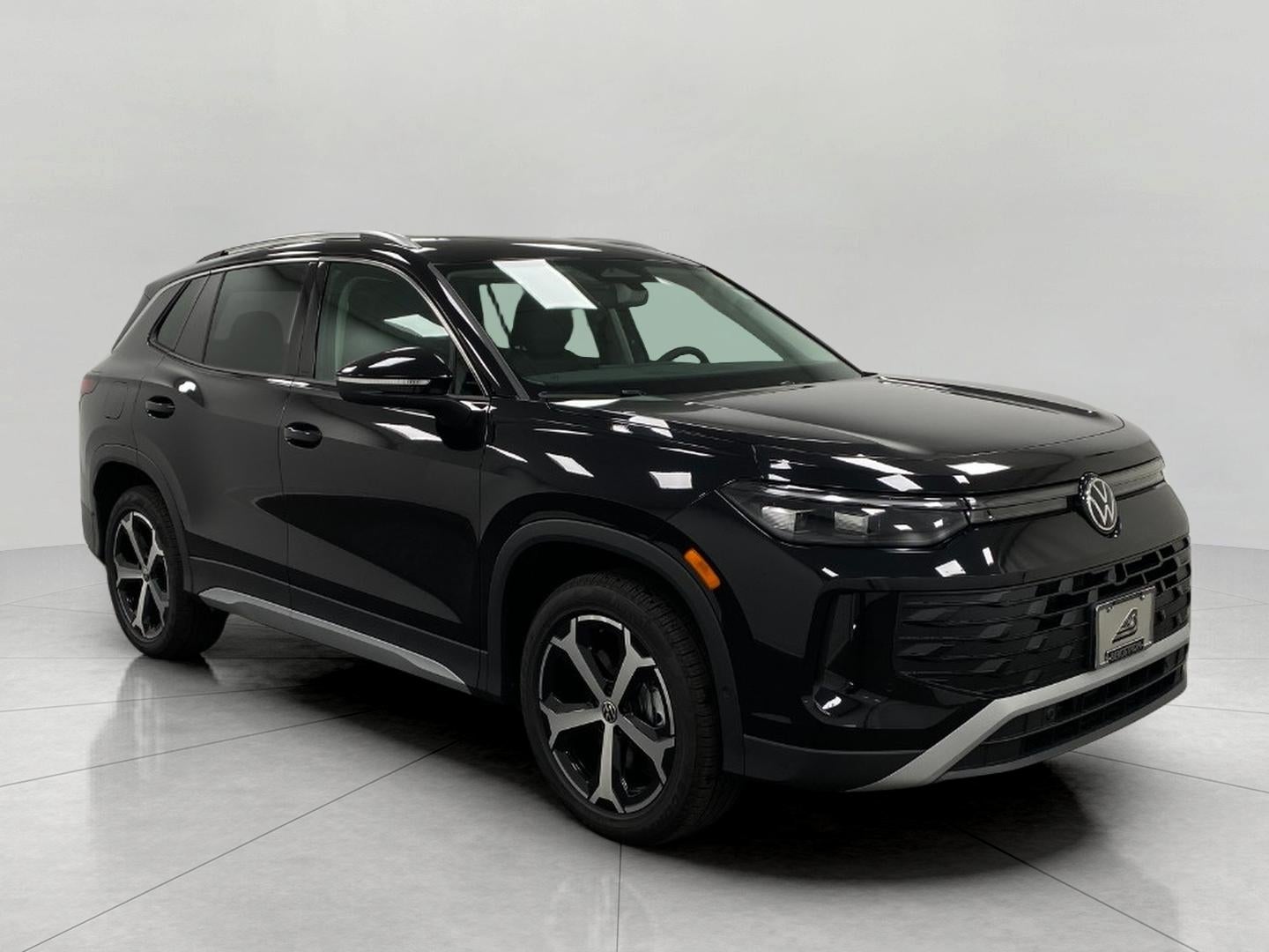 2025 Volkswagen Tiguan 2.0T SE 4MOTION